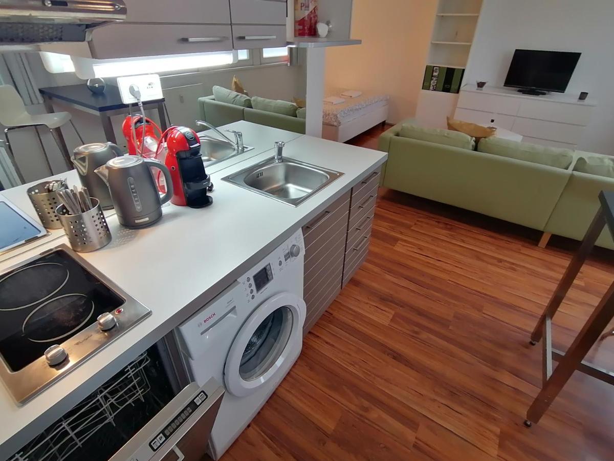 Golden Family Apartments Prague Extérieur photo